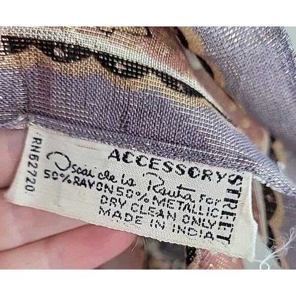 Vintage Oscar de la Renta Silk Scarf – Brown & Blue Floral 43x43 Luxury - Picture 5 of 5